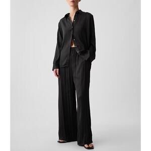 GAP Pleated Satin Boyfriend Shirt sz. L + Crinkle Pull On Pants Size M
